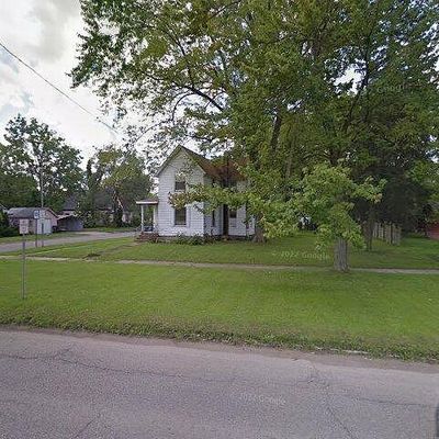 419 W Saint Joseph St, Watervliet, MI 49098