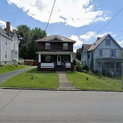 422 Thornton St, Sharon, PA 16146