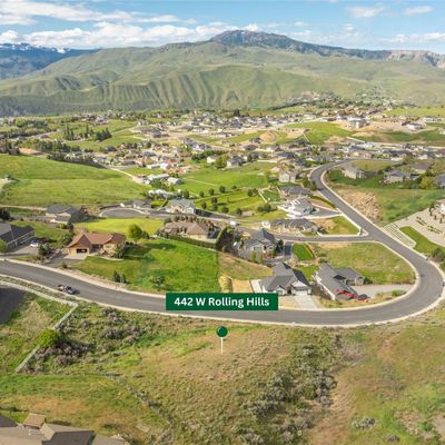 442 W Rolling Hills Ln, Wenatchee, WA 98801