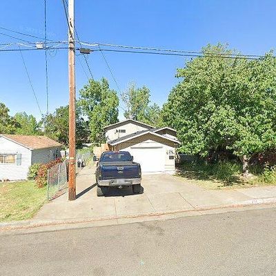 446 Ne 11 Th St, Grants Pass, OR 97526