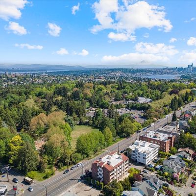 5801 Phinney Avenue N Unit 101, Seattle, WA 98103