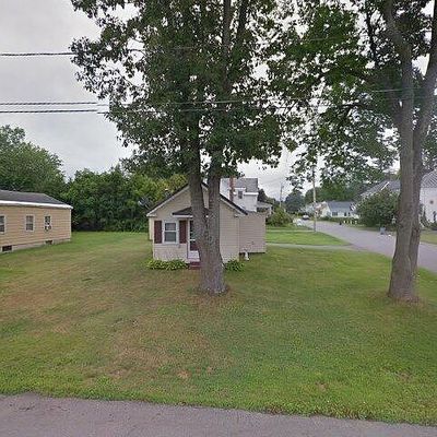 6 Broad St, Waterville, ME 04901