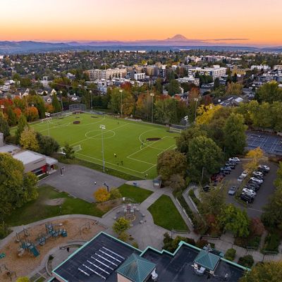 608 18th Avenue E Unit B, Seattle, WA 98112