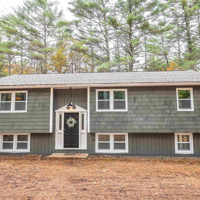 62 Deerfield Rd, Raymond, NH 03077