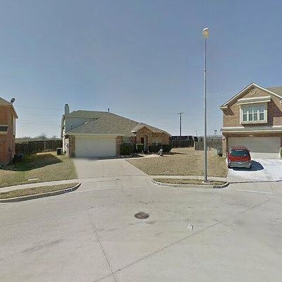 621 Roundrock Ln, Fort Worth, TX 76140