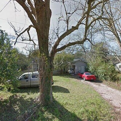 63 S Blunck St, Lake Jackson, TX 77566