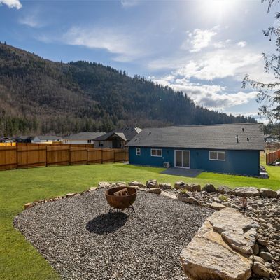 6306 Bearpaw Ct, Maple Falls, WA 98266