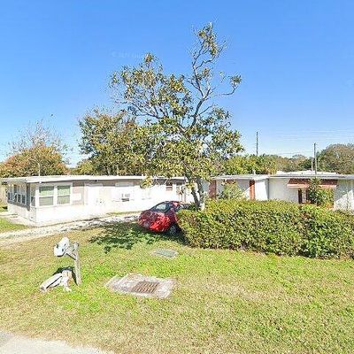 6371 Lincoln Way N, Saint Petersburg, FL 33702