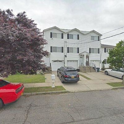 522 Merkel Pl, Staten Island, NY 10306