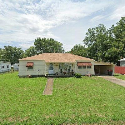 523 S Choctaw Ave, Claremore, OK 74017