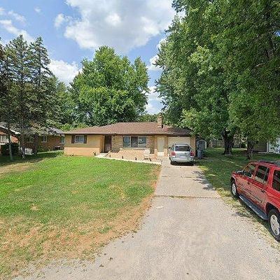 5266 Threasa St, Saginaw, MI 48603