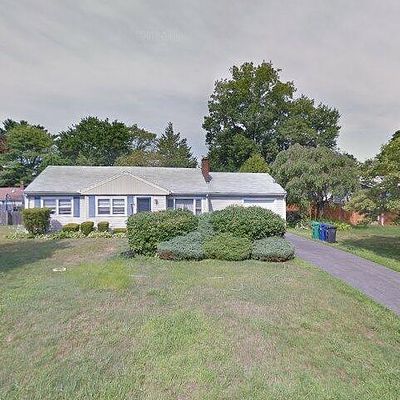 53 Nakomis Dr, Warwick, RI 02888