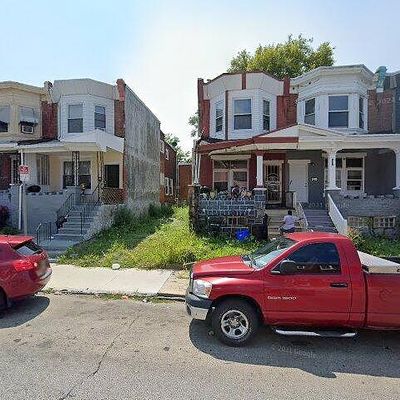 5446 Media St, Philadelphia, PA 19131