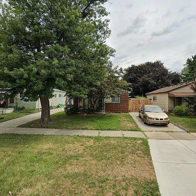 5647 Mayfair St, Dearborn Heights, MI 48125