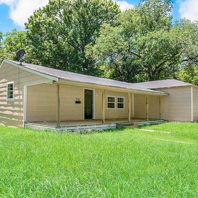 718 E 12 Th St, Bonham, TX 75418