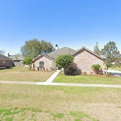 719 S Belle Cir, Breaux Bridge, LA 70517