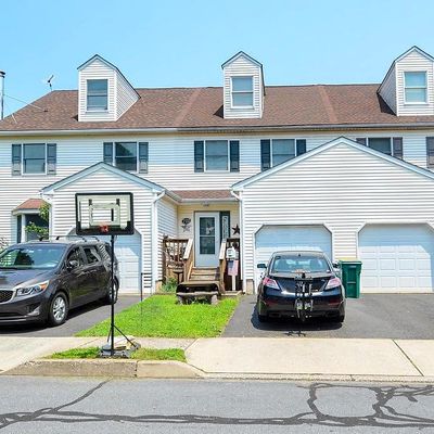 722 Cedar Ct, Red Hill, PA 18076