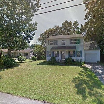 74 Alcolade Dr E, Shirley, NY 11967