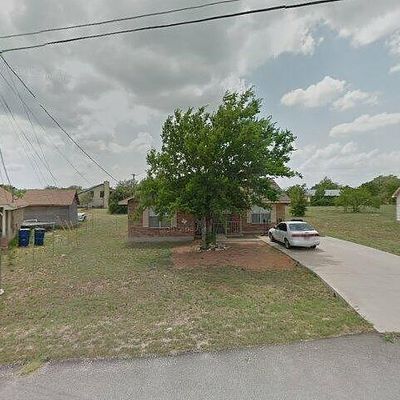 740 Fallen Oak Dr, Bertram, TX 78605