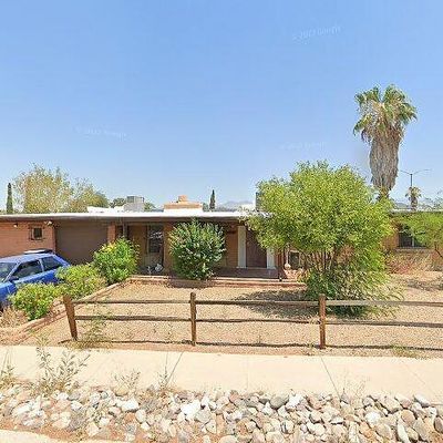 7461 E Lurlene Dr, Tucson, AZ 85730