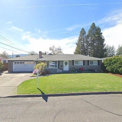 750 S 4 Th St, Central Point, OR 97502