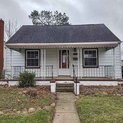 7530 Henry, Center Line, MI 48015