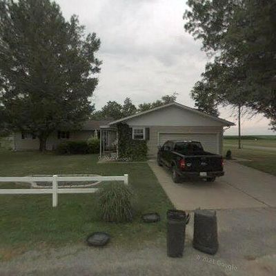 76 Sampson St, Addieville, IL 62214