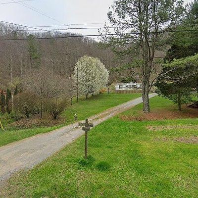 765 Crabtree Holw, Clintwood, VA 24228