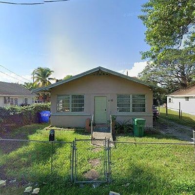 7750 Nw Miami Pl, Miami, FL 33150