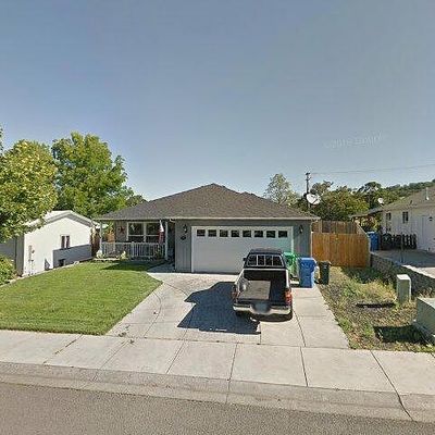 79 Eagle View Dr, Eagle Point, OR 97524