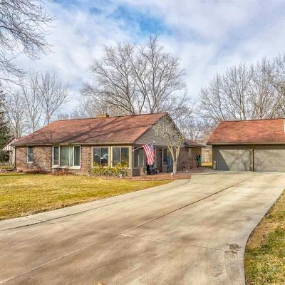 7925 Otto St, Freeland, MI 48623