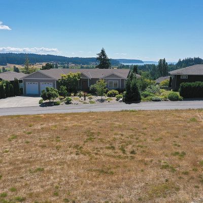 8 Cambridge Court, Langley, WA 98260