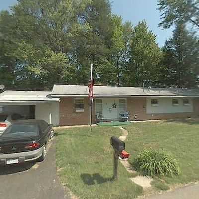 8 Fox Hill Dr, Parkersburg, WV 26104