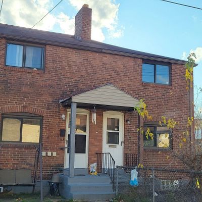 8 Rosamond St, Mc Kees Rocks, PA 15136