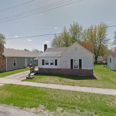 802 Franklin St, Pawnee, IL 62558