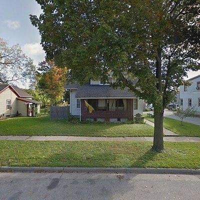 807 Pleasant St, Waukesha, WI 53186