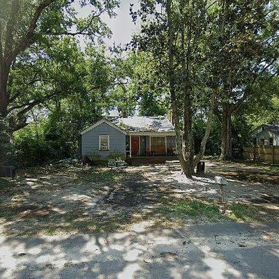 811 Hazelhurst St, Camden, SC 29020