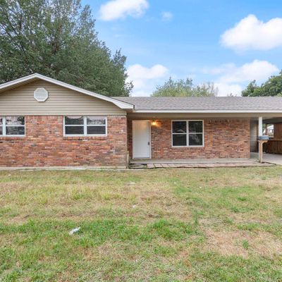 812 E 13 Th St, Stuttgart, AR 72160