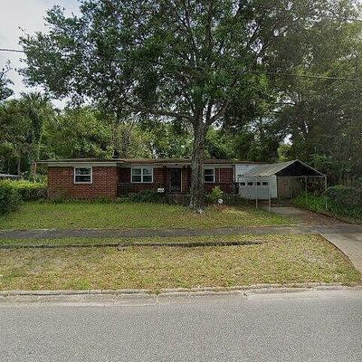 6522 Barkwood Dr, Jacksonville, FL 32277