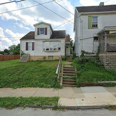 666 Ewing St, Washington, PA 15301