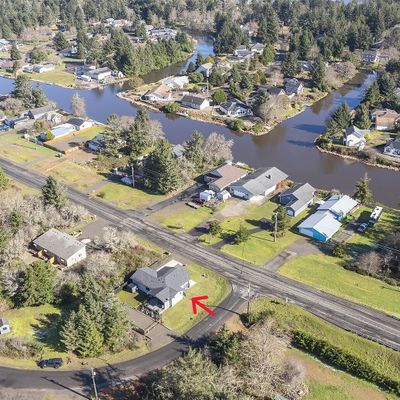 681 Point Brown Ave Sw, Ocean Shores, WA 98569