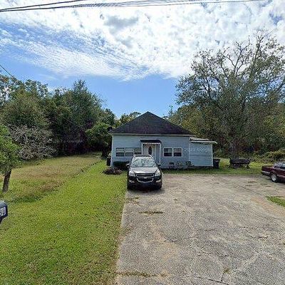 6830 Holley Ave, Moss Point, MS 39563