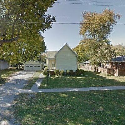 706 N Court St, Tuscola, IL 61953