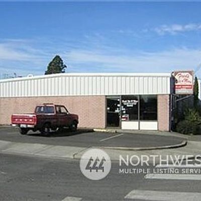 711 S Pacific Avenue, Kelso, WA 98626