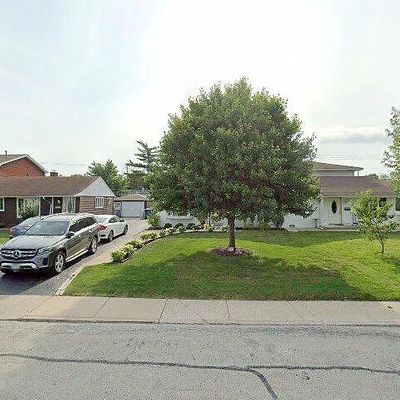 9001 S Komensky Ave, Hometown, IL 60456