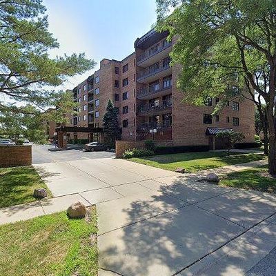 905 Center St #501, Des Plaines, IL 60016