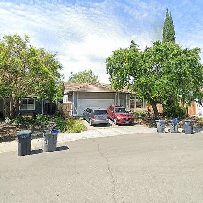 945 Zaragoza St, Davis, CA 95618