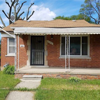 9569 Warwick St, Detroit, MI 48228