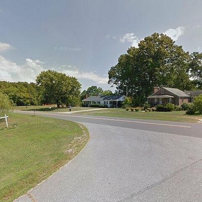 960 Oakleigh Ave, Appomattox, VA 24522