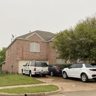 824 Mulberry Ln, Desoto, TX 75115